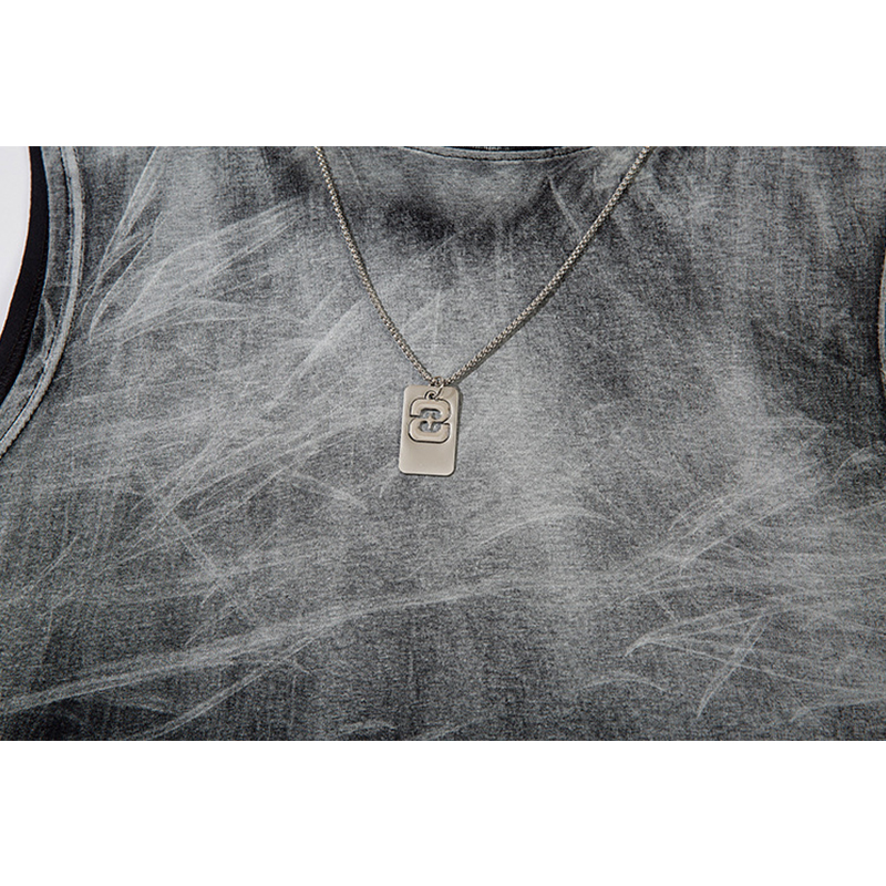 Our clothing manufacturer expertise lies in sleeveless T-shirt customization.